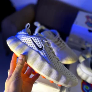 NIKE MIND 002